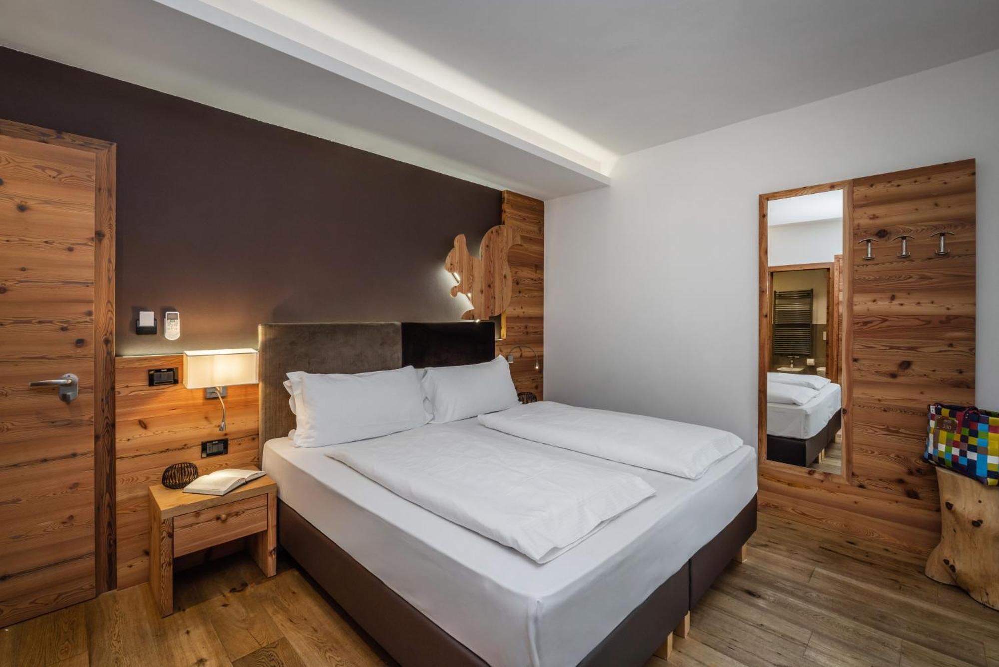 Hotel Ravelli Mezzana  Esterno foto