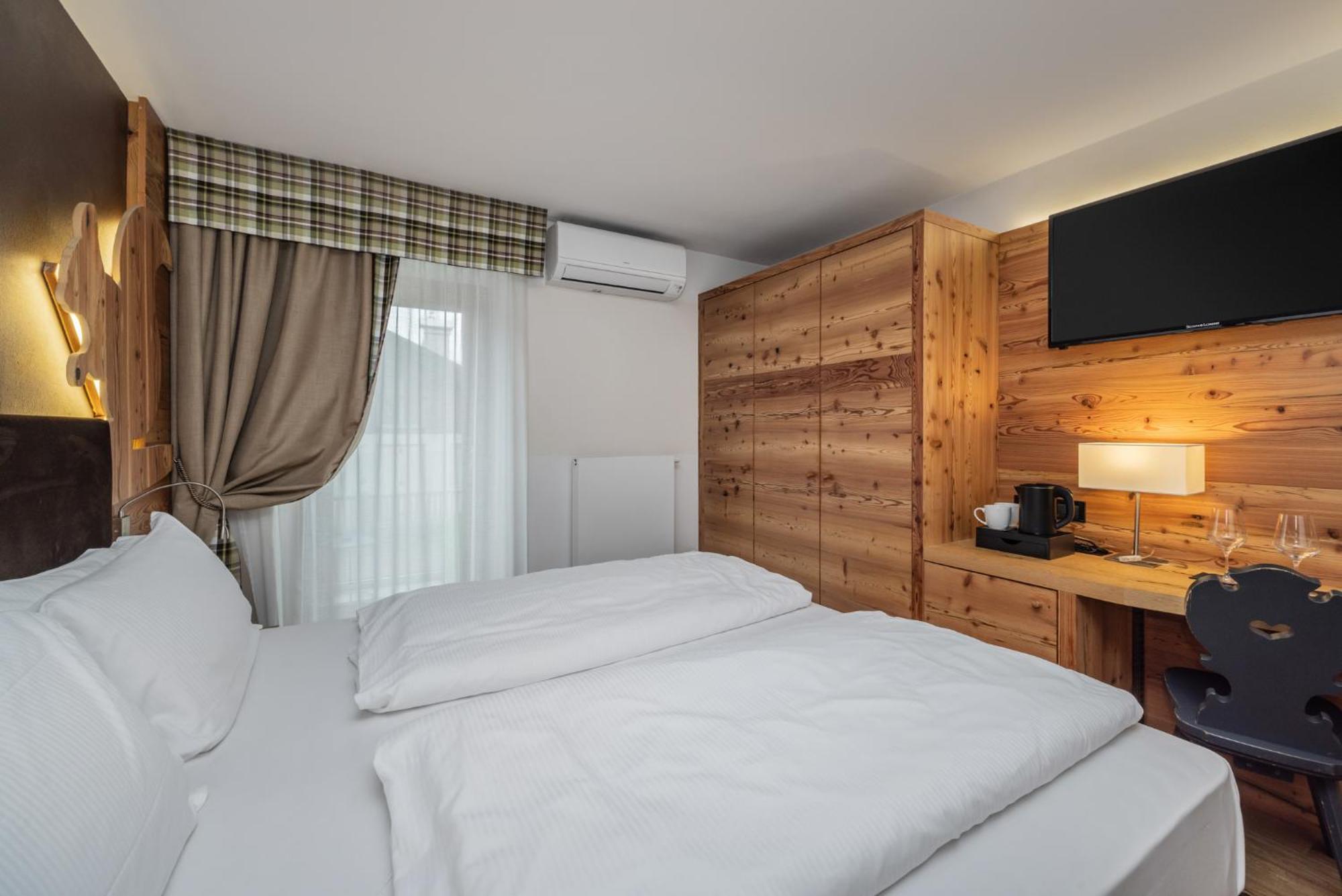 Hotel Ravelli Mezzana  Esterno foto
