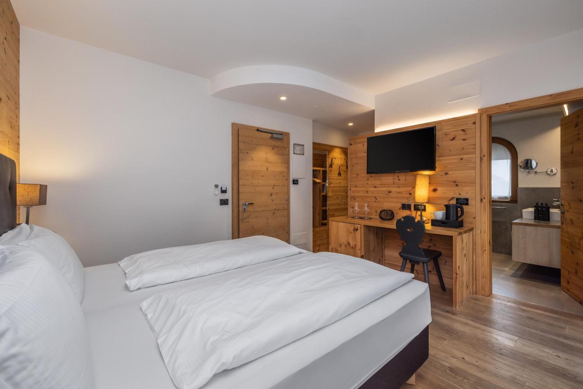 Hotel Ravelli Mezzana  Esterno foto