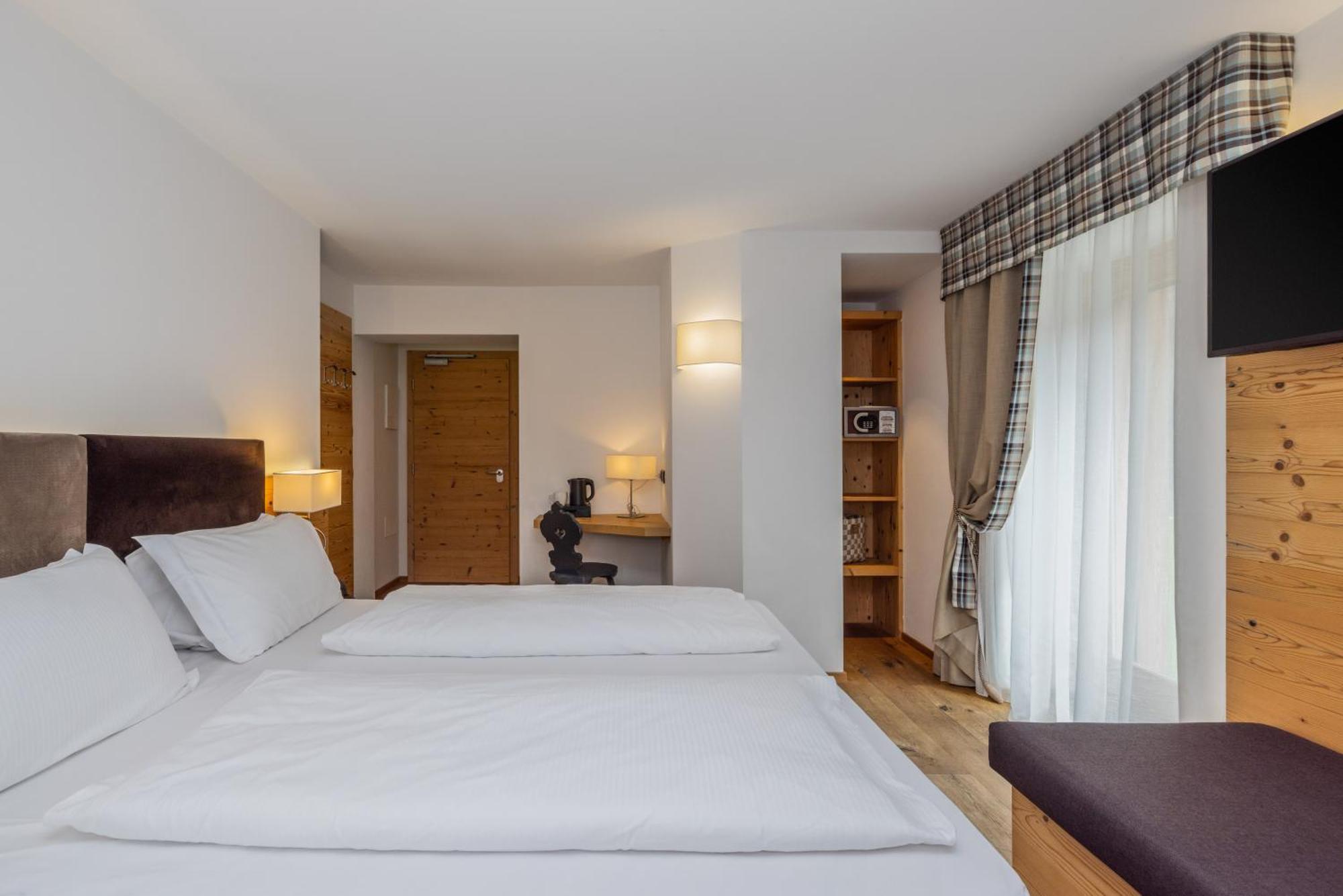 Hotel Ravelli Mezzana  Esterno foto