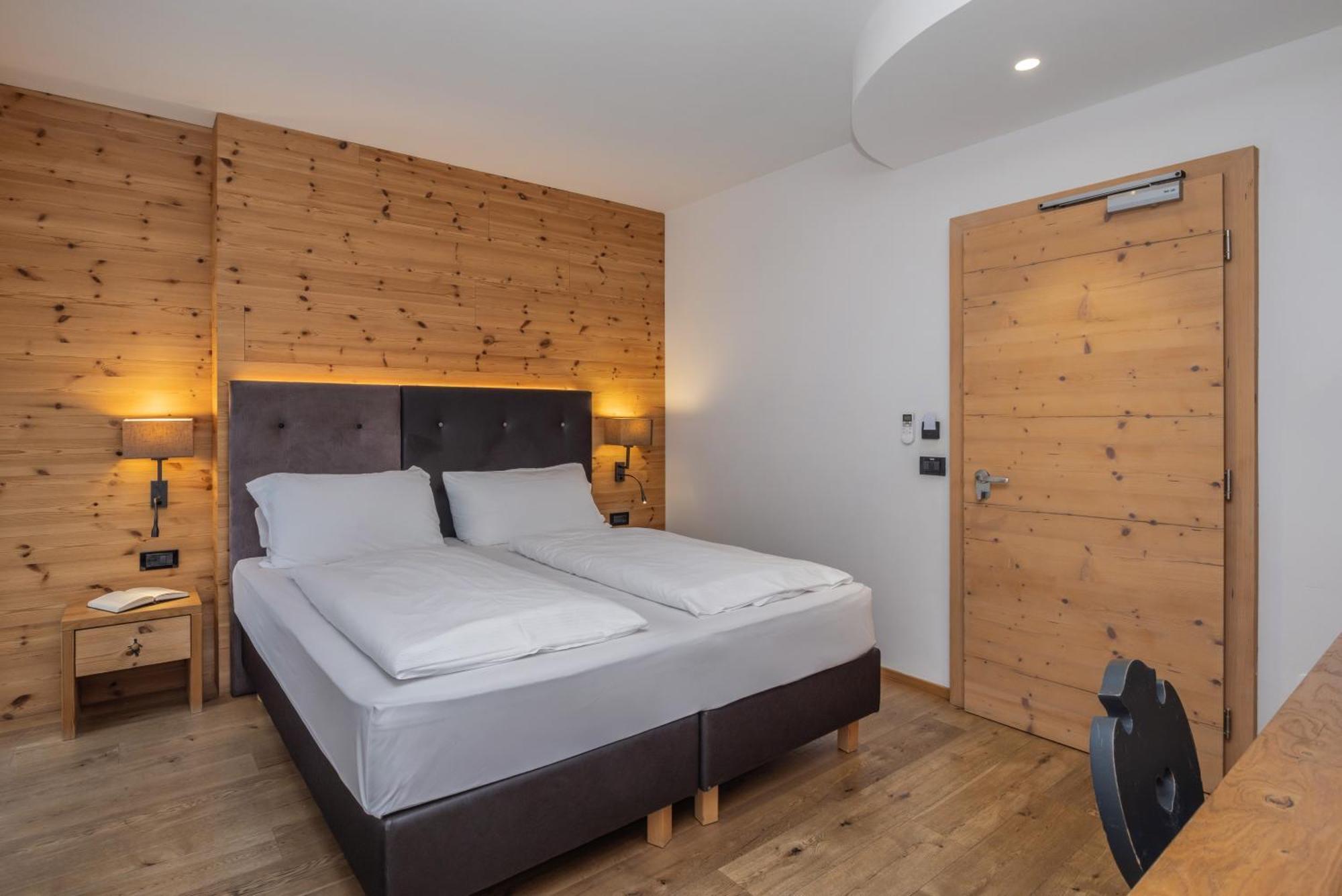 Hotel Ravelli Mezzana  Esterno foto