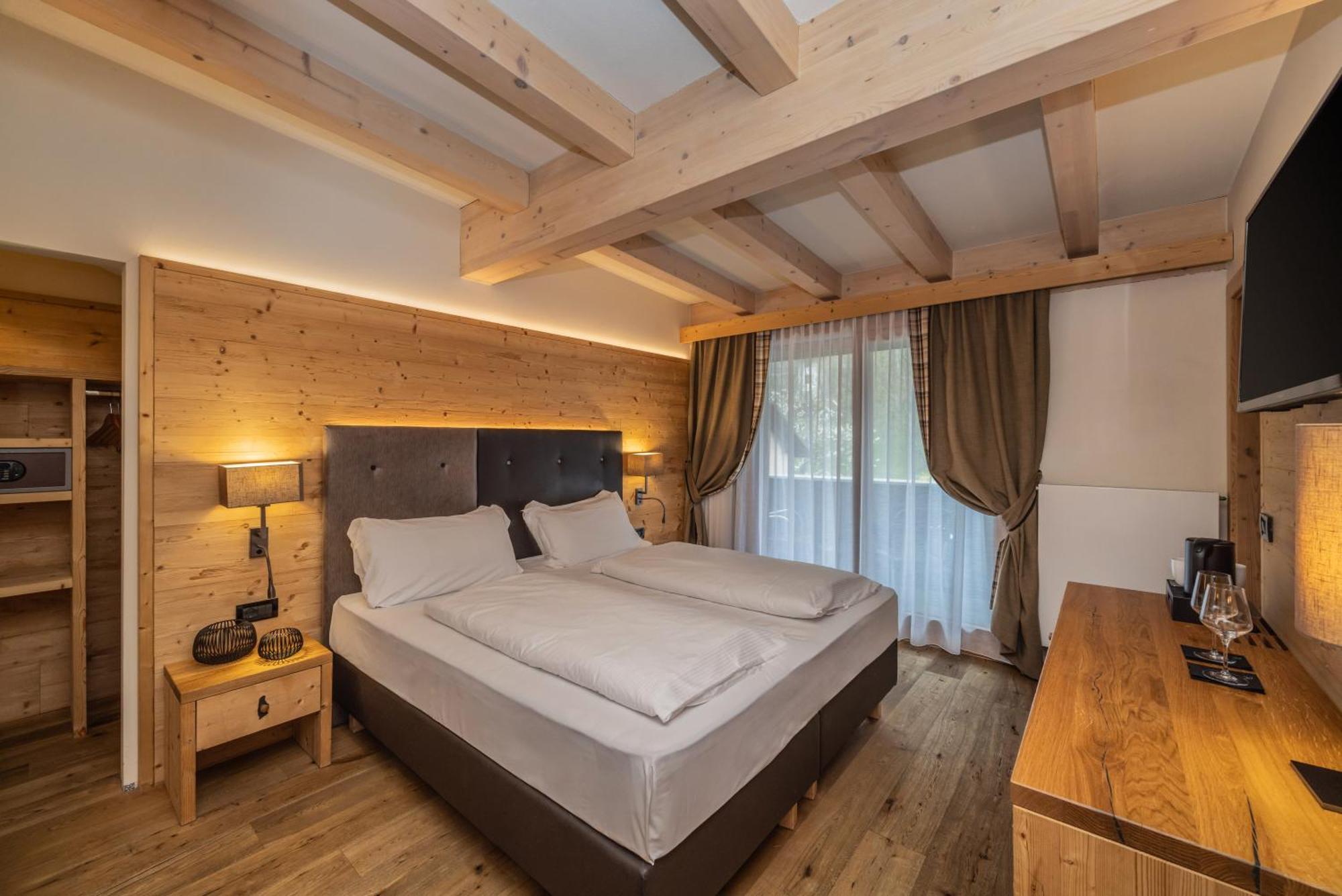 Hotel Ravelli Mezzana  Esterno foto