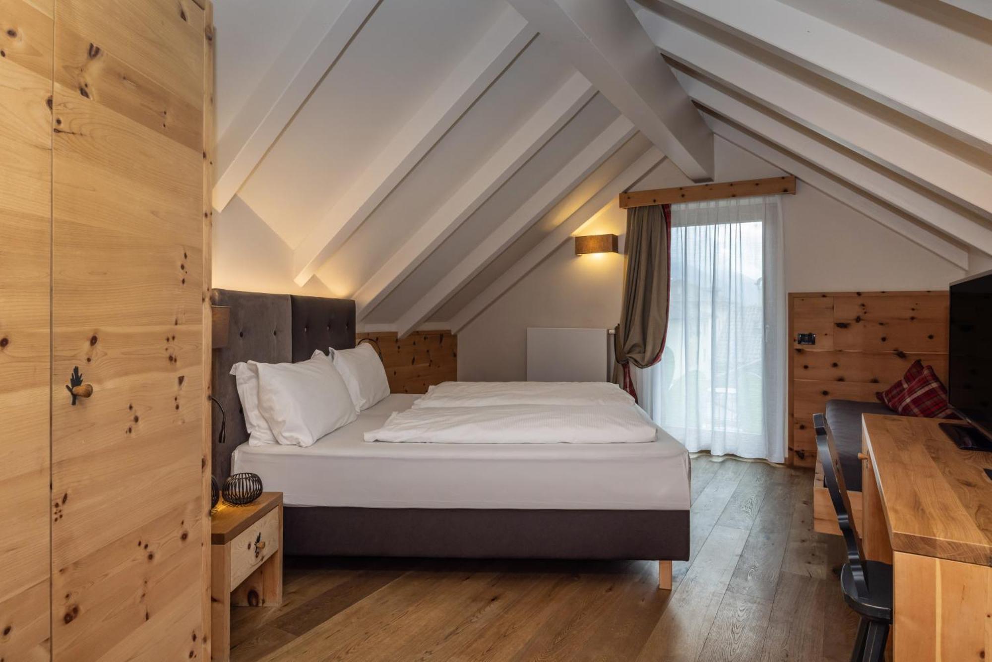 Hotel Ravelli Mezzana  Esterno foto