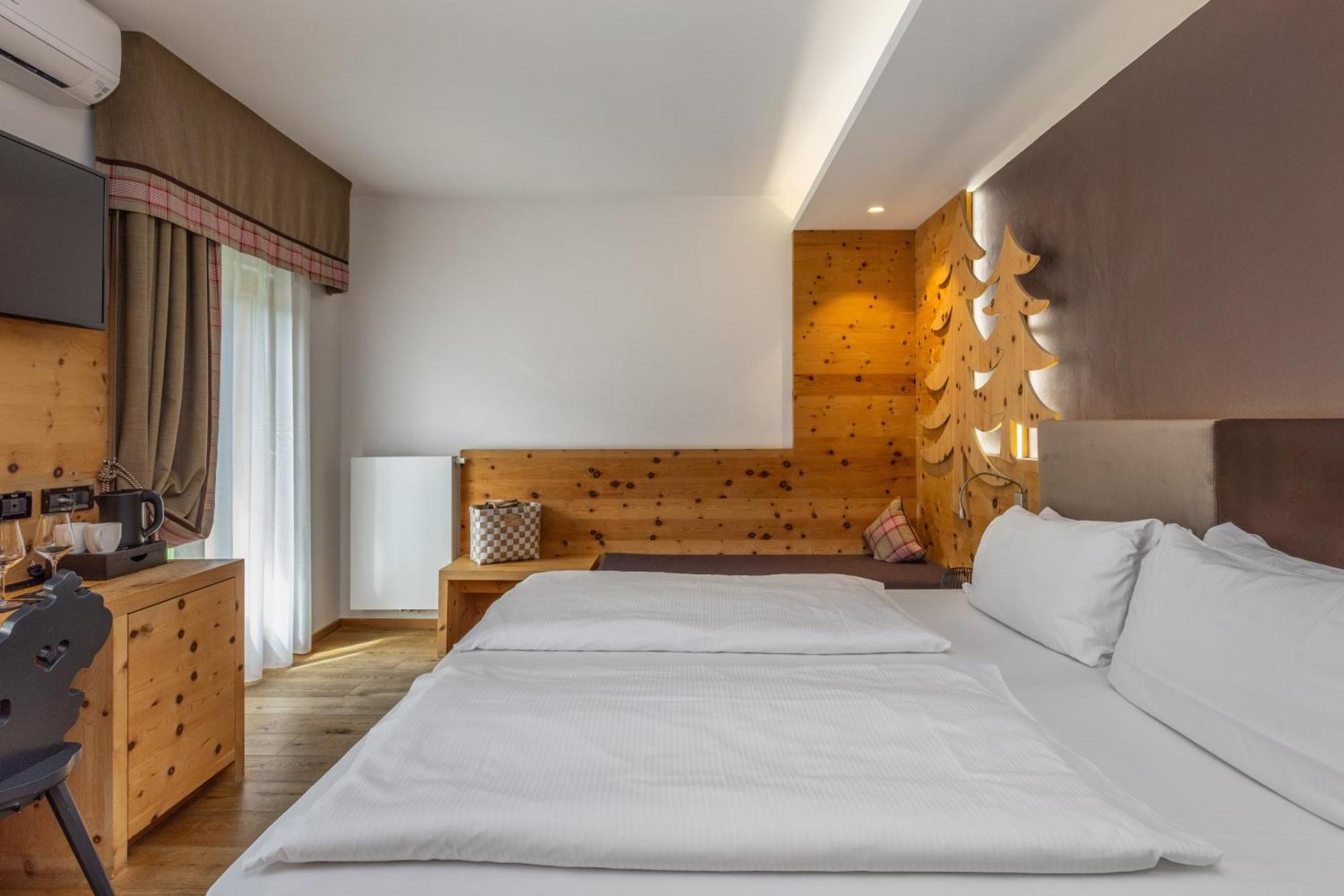 Hotel Ravelli Mezzana  Esterno foto
